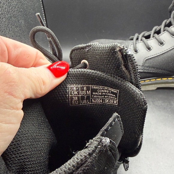 Dr Martens Combs Airwair Boots - Picture 7 of 8